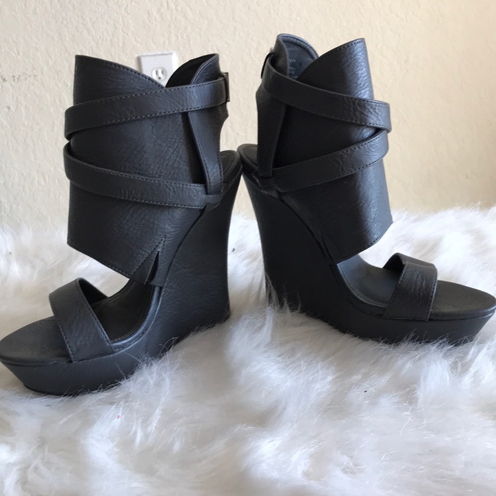 Wedges - Picture 2 of 5